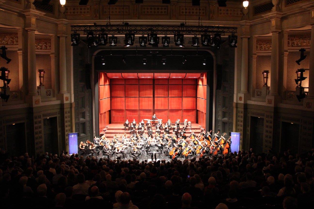 Im historischen Prinzregententheater in München fand die "BrucknerIVplus"-Aufführungsserie mit dem Neunburger Jahrtausendkonzert einen würdigen Abschluss. Foto: Bayerische Philharmonie